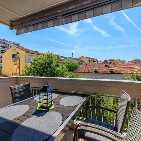 Lucia * Crikvenica