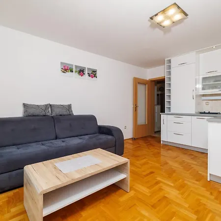 Lucia קריקווניצה