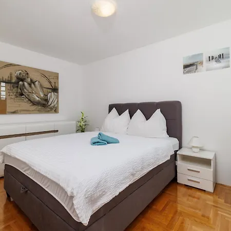 Appartement Lucia *